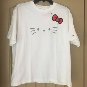 Rare Uniqlo Hello Kitty t shirt
